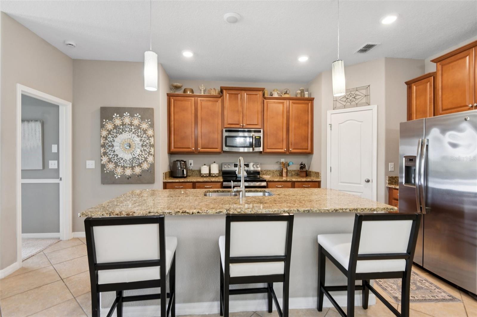 Image 11 of 42 For 12010 Lake Boulevard