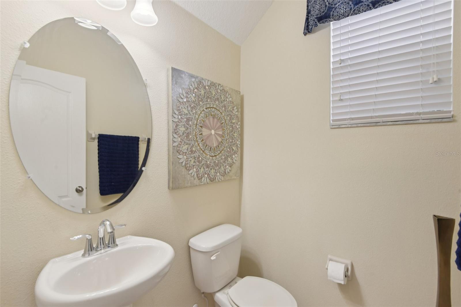 Image 23 of 42 For 12010 Lake Boulevard