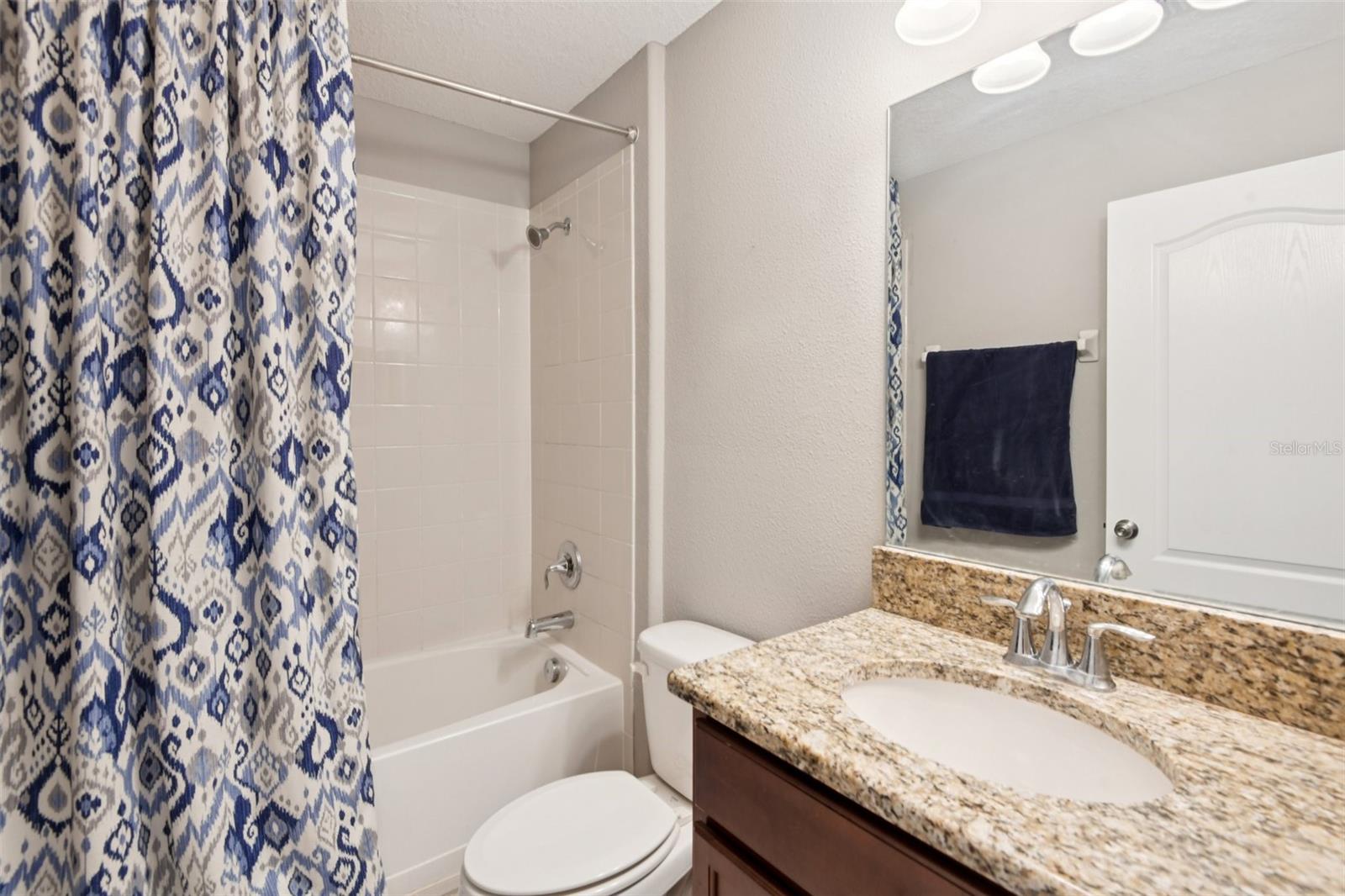 Image 26 of 42 For 12010 Lake Boulevard