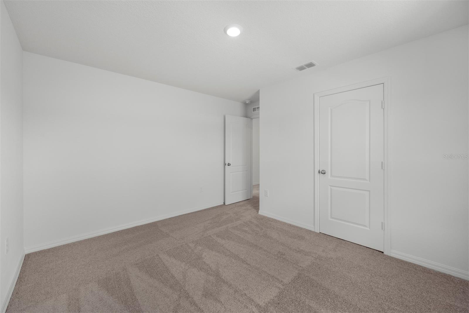 Image 15 of 31 For 1783 White Elephant Loop