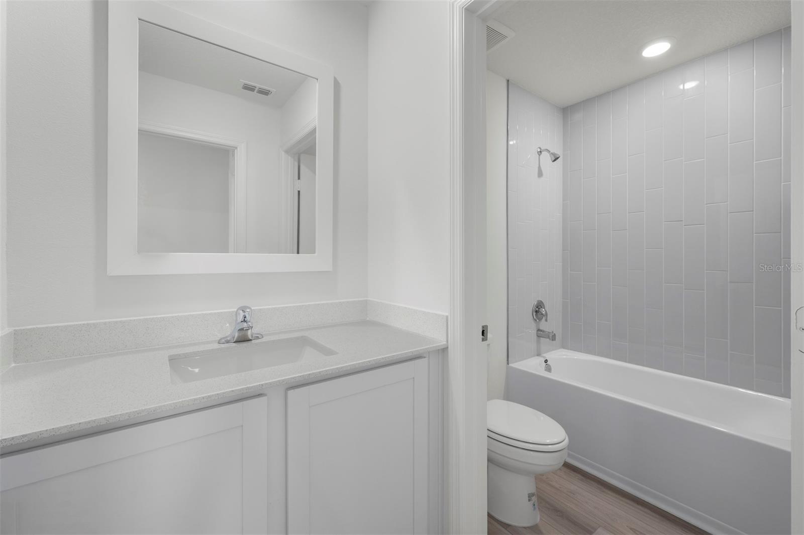 Image 18 of 31 For 1783 White Elephant Loop