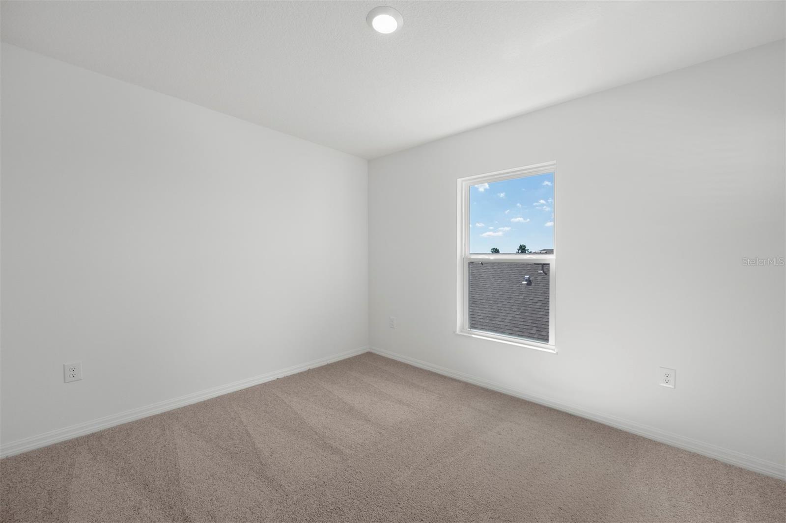 Image 22 of 31 For 1783 White Elephant Loop