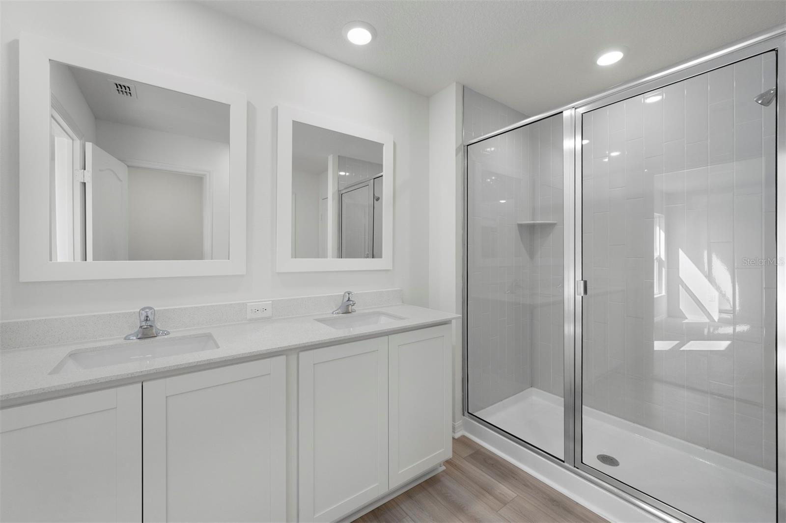 Image 25 of 31 For 1783 White Elephant Loop