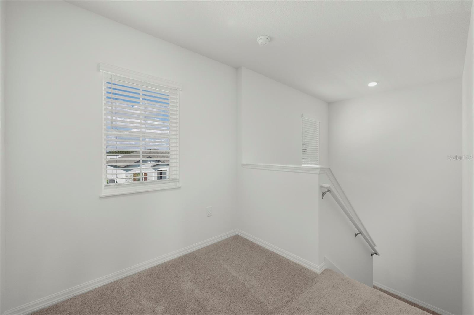 Image 27 of 31 For 1783 White Elephant Loop