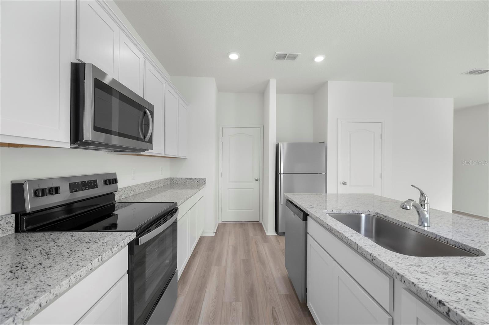 Image 5 of 31 For 1783 White Elephant Loop