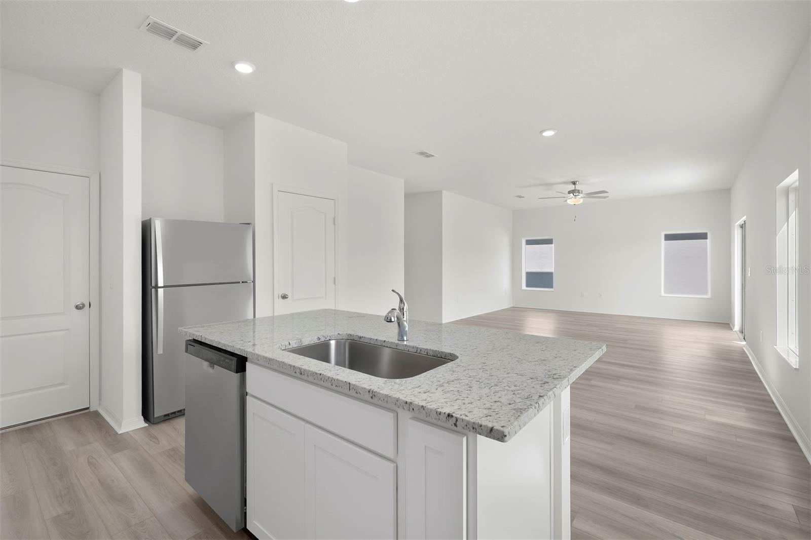 Image 6 of 31 For 1783 White Elephant Loop