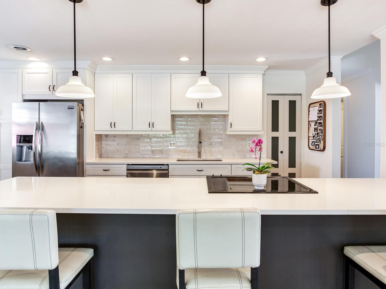 Image 14 of 49 For 6118 Elkins Avenue