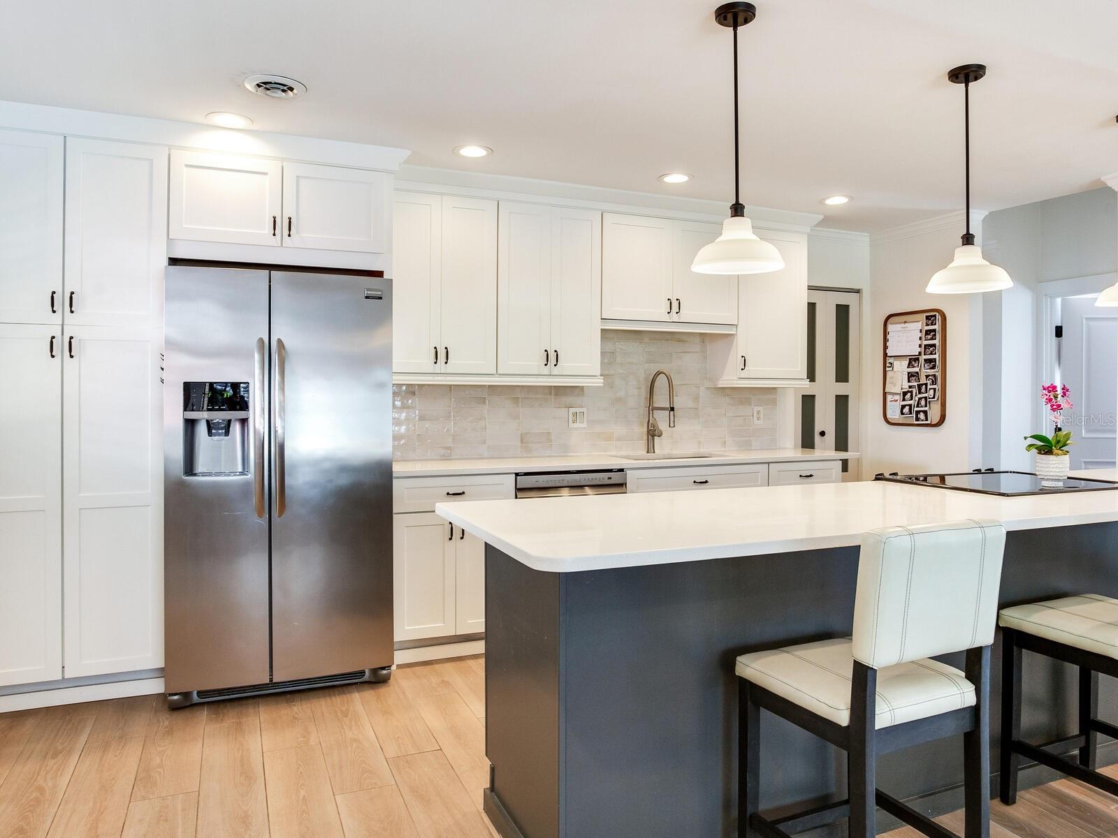 Image 16 of 49 For 6118 Elkins Avenue