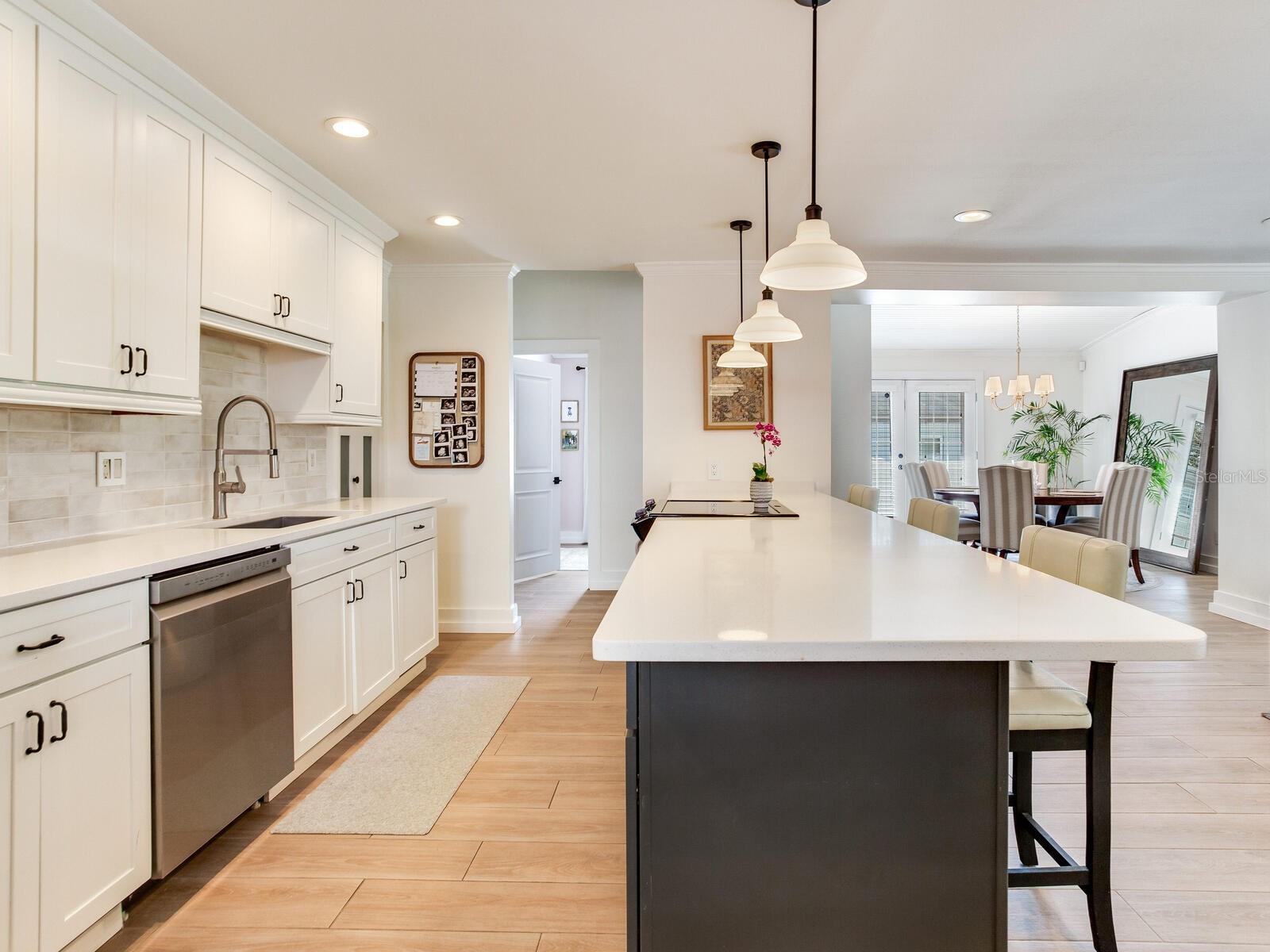 Image 18 of 49 For 6118 Elkins Avenue