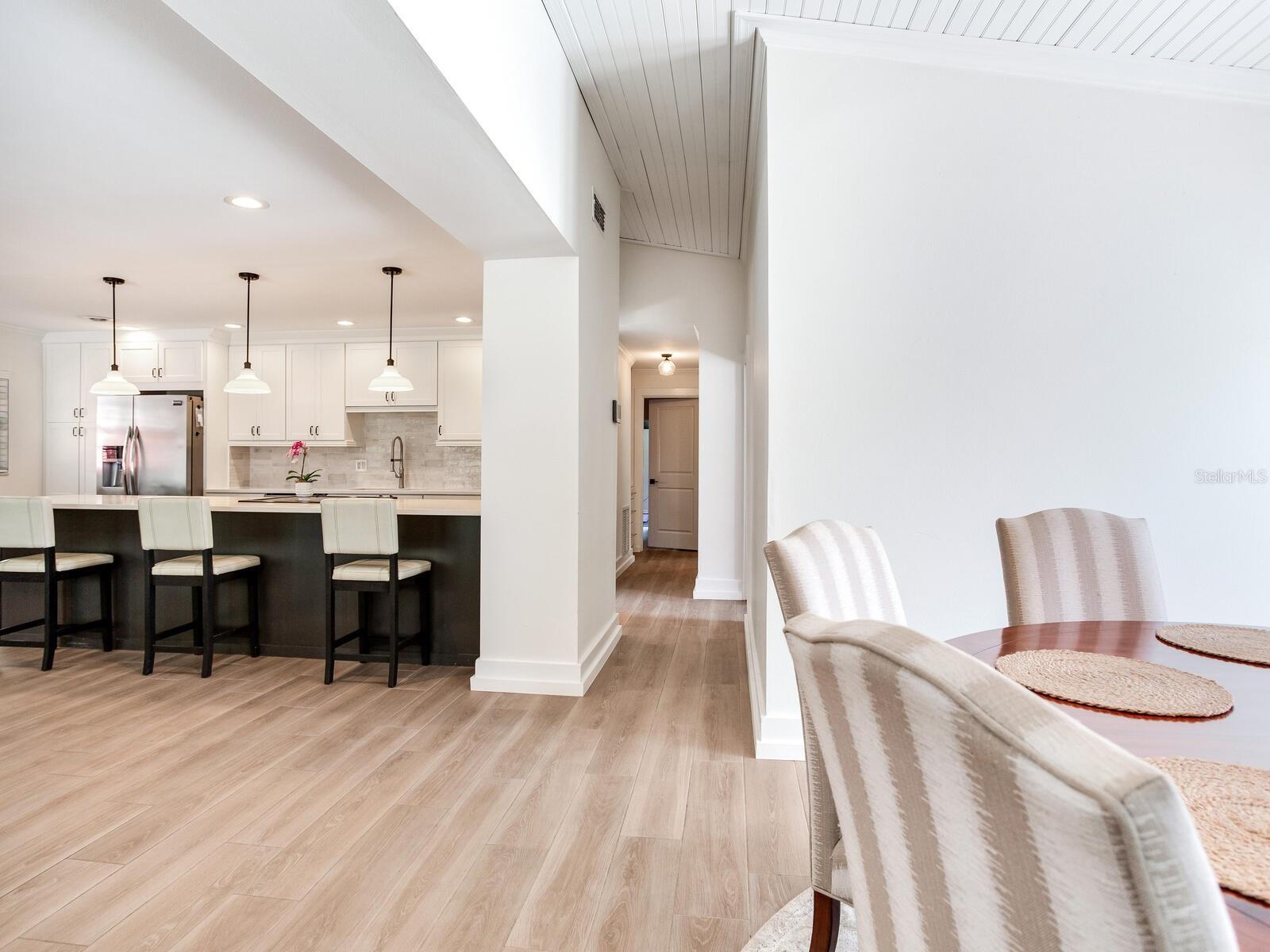 Image 25 of 49 For 6118 Elkins Avenue