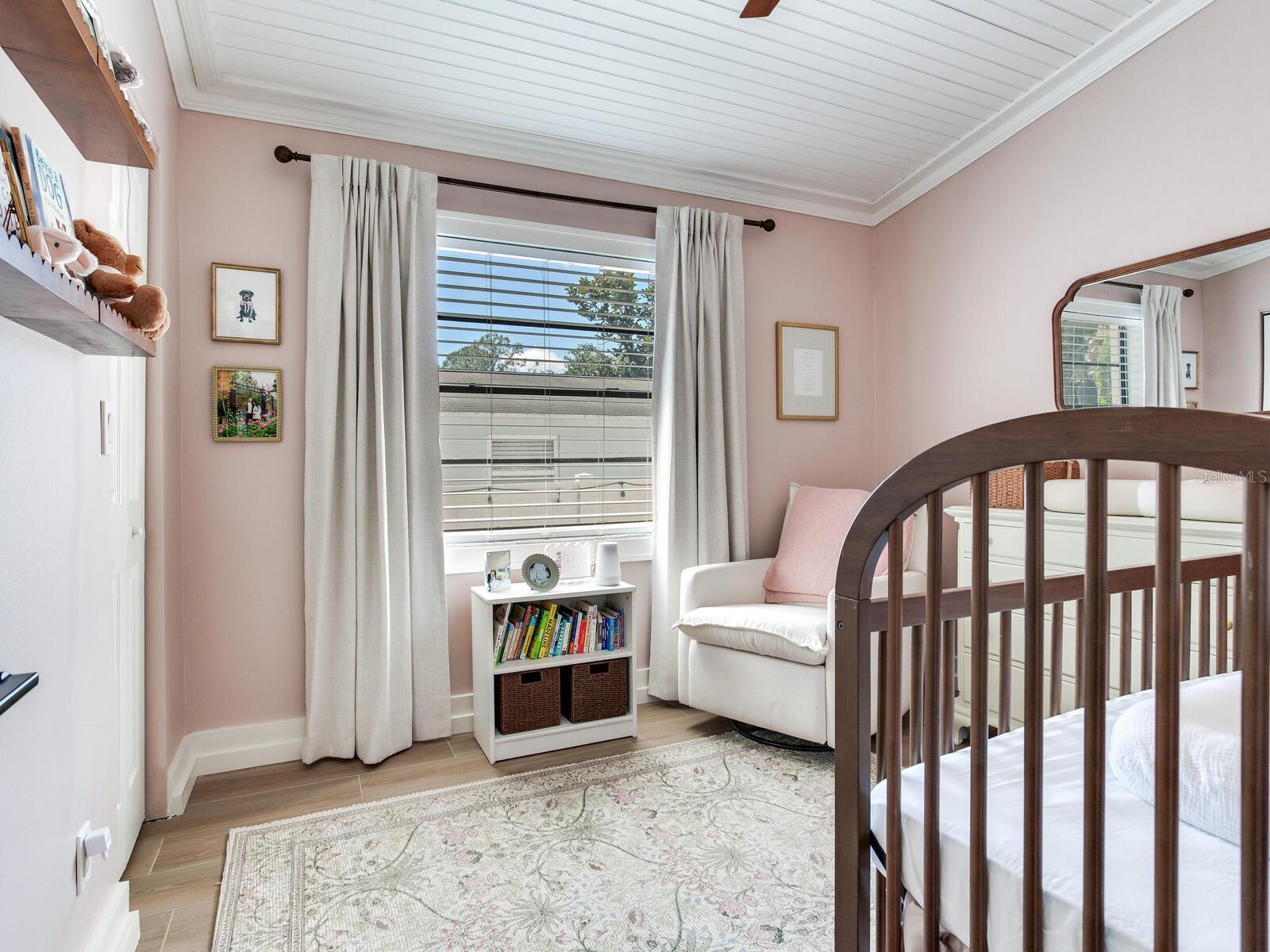 Image 26 of 49 For 6118 Elkins Avenue