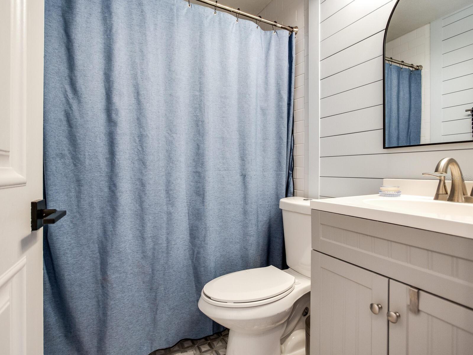 Image 28 of 49 For 6118 Elkins Avenue