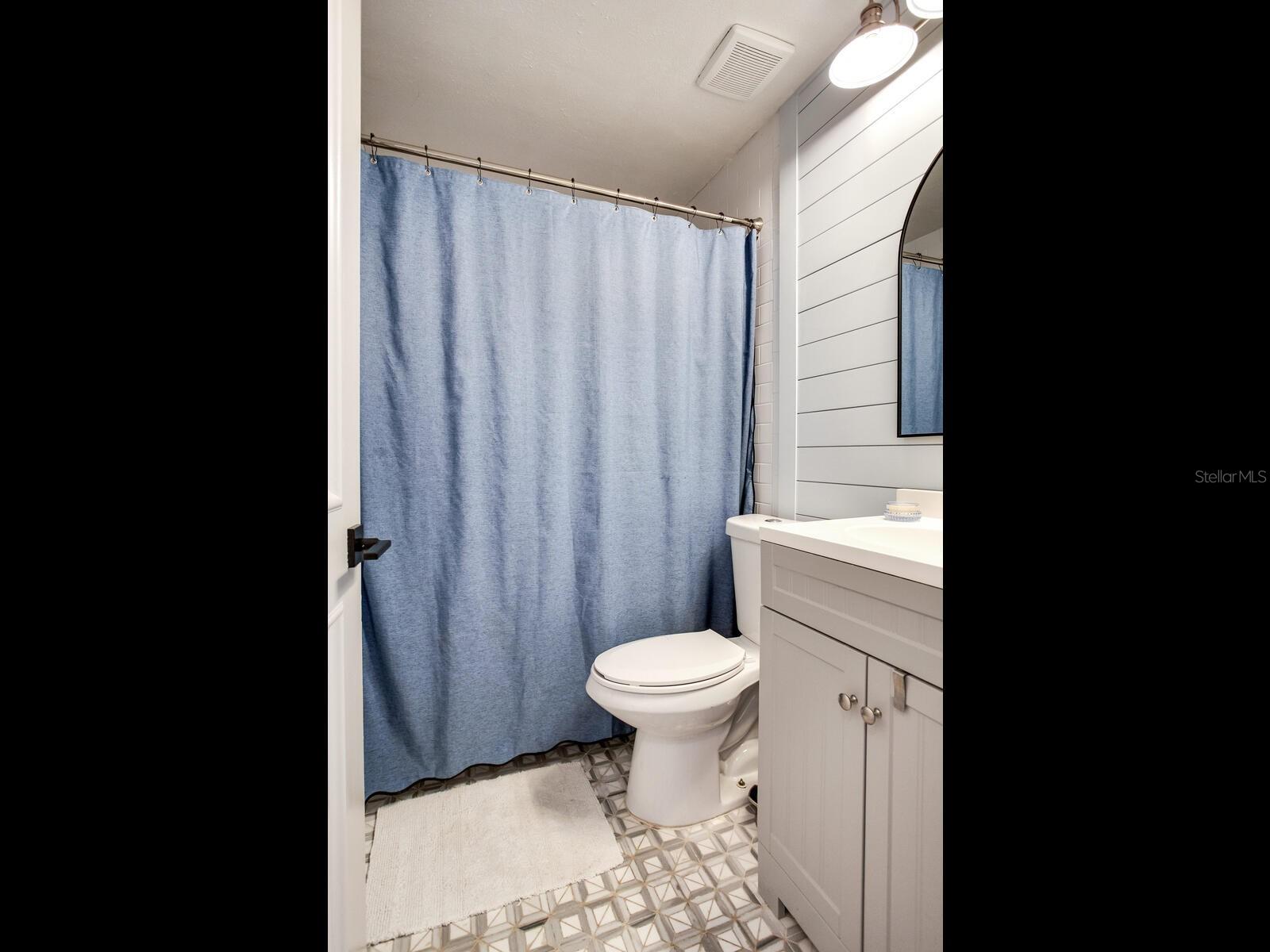 Image 29 of 49 For 6118 Elkins Avenue