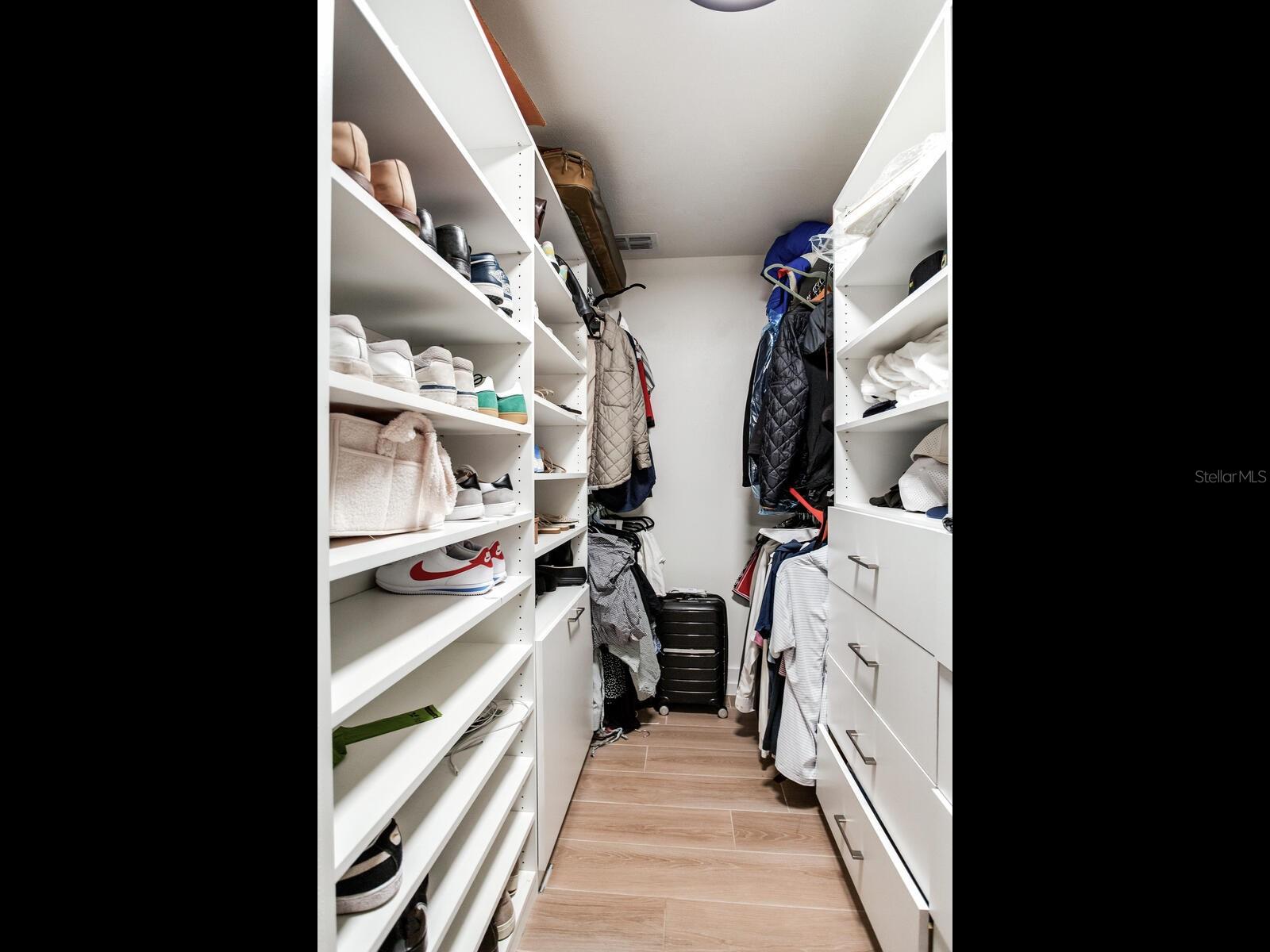 Image 37 of 49 For 6118 Elkins Avenue