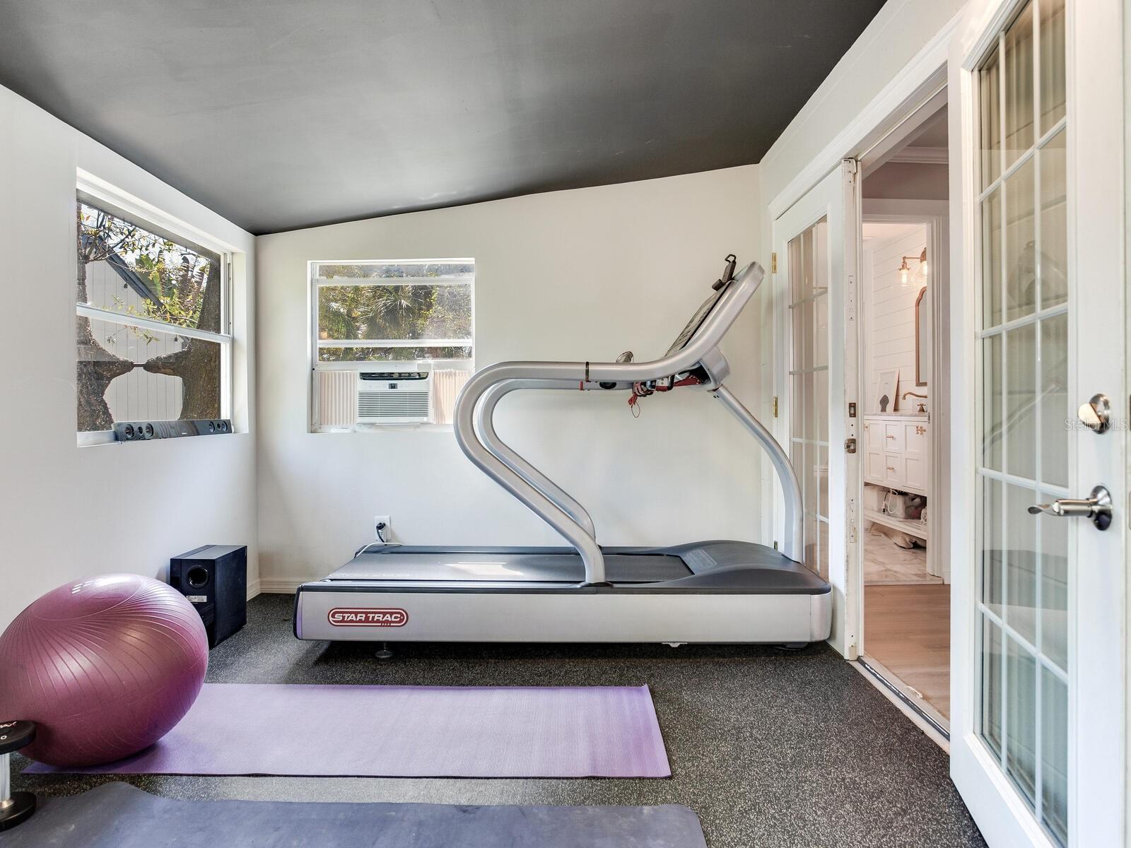 Image 40 of 49 For 6118 Elkins Avenue