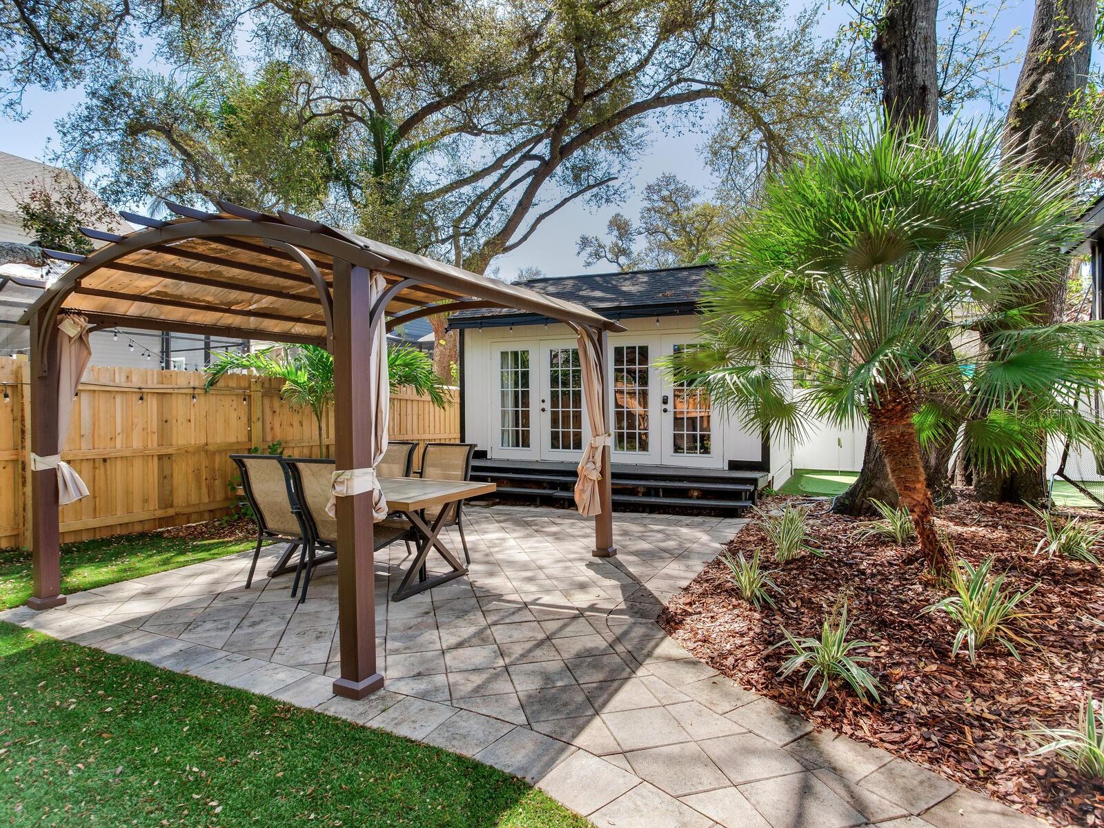 Image 42 of 49 For 6118 Elkins Avenue