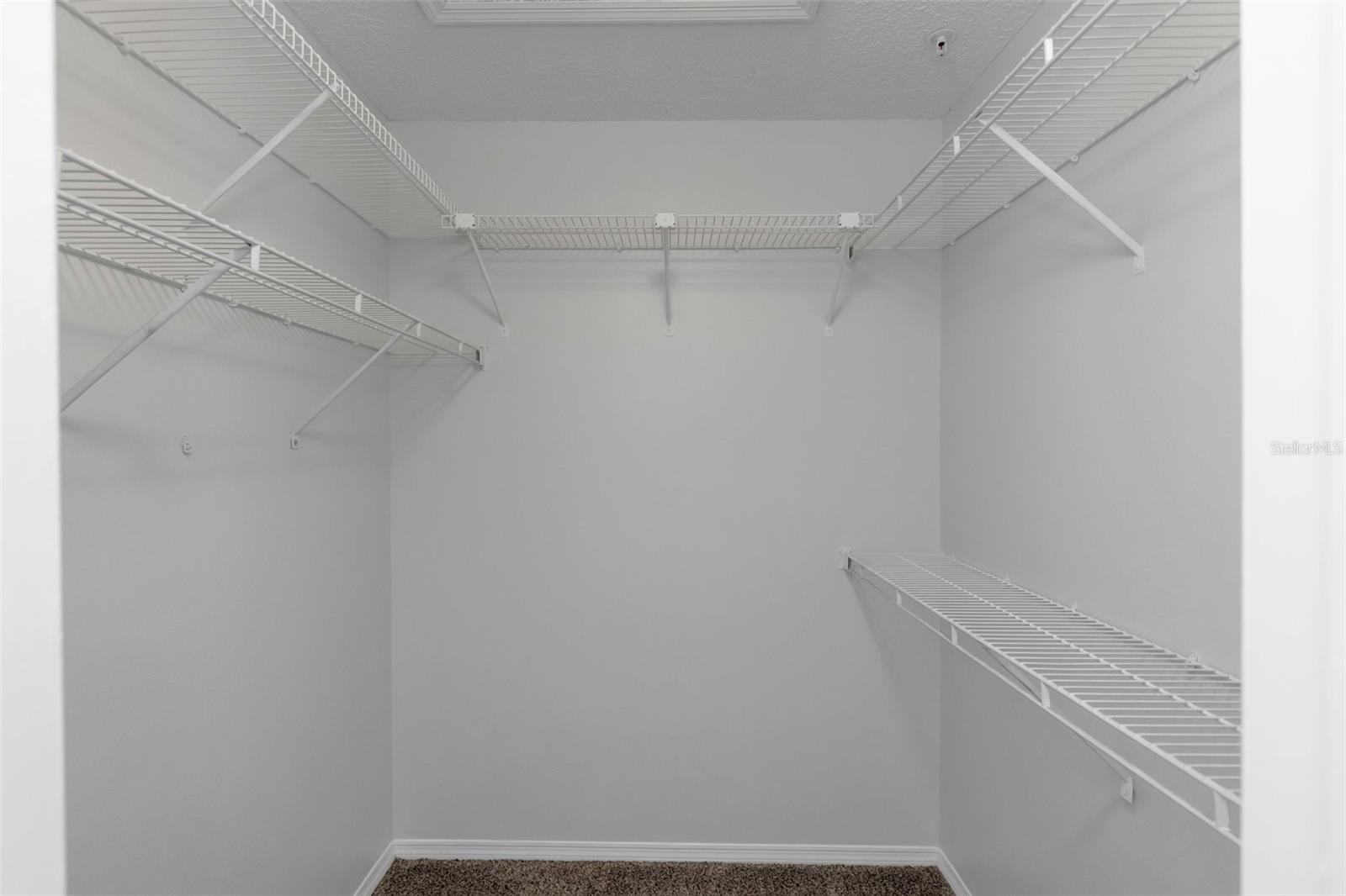 Image 11 of 18 For 2400 Feather Sound Drive 1328