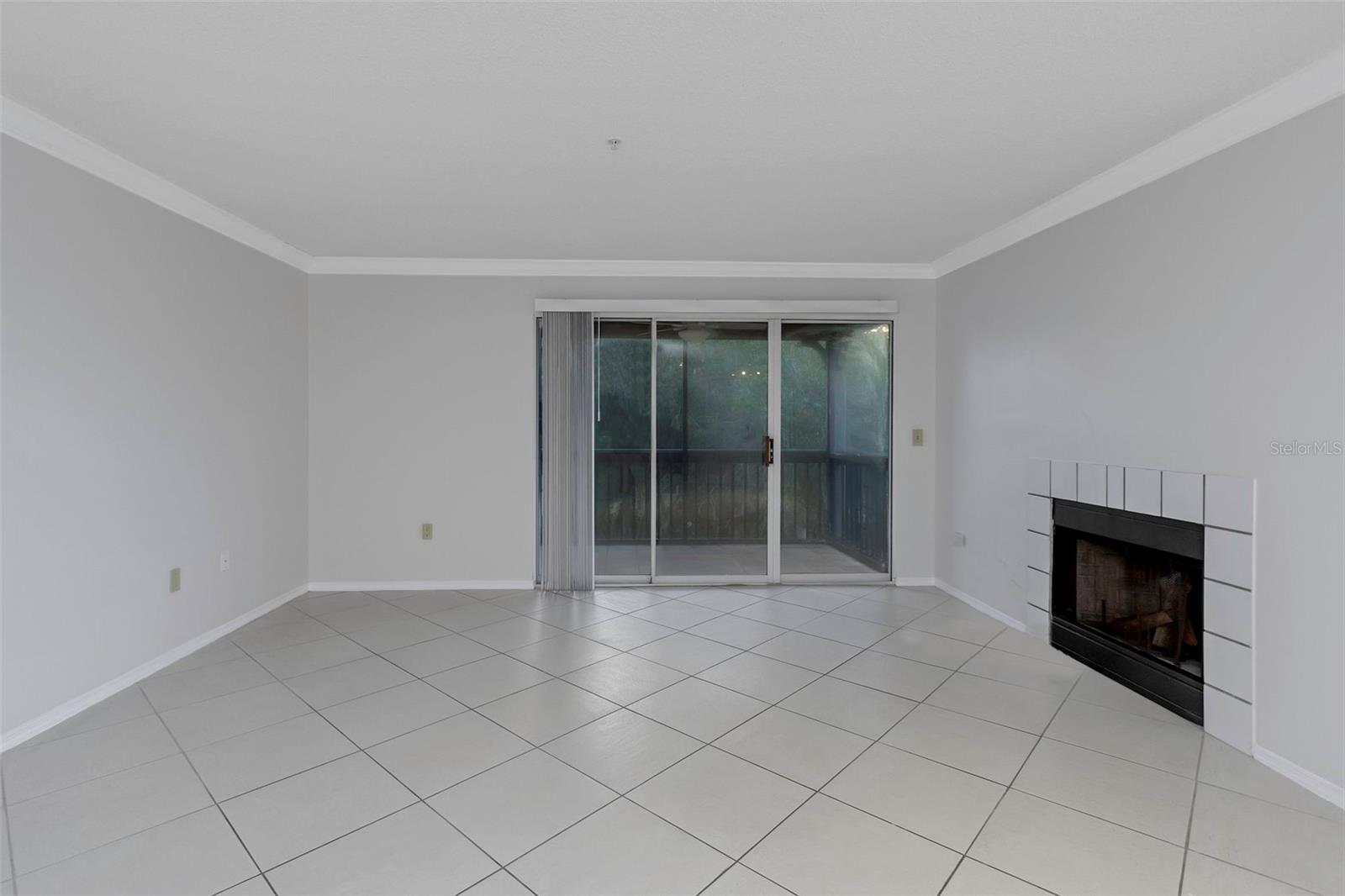 Image 3 of 18 For 2400 Feather Sound Drive 1328