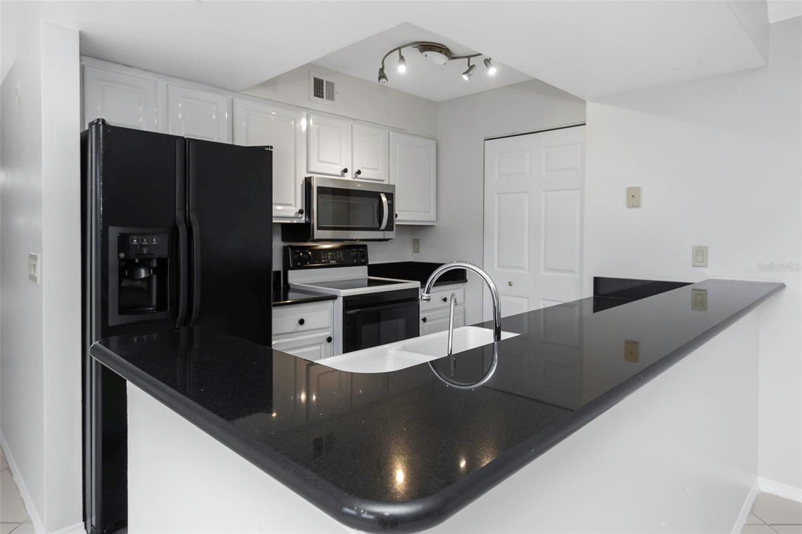 Image 6 of 18 For 2400 Feather Sound Drive 1328