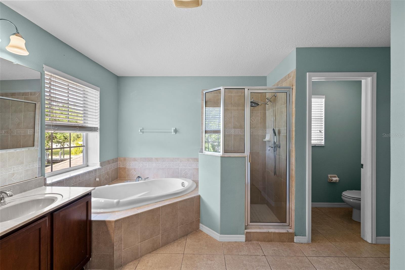 Image 25 of 49 For 18146 Bahama Bay Drive