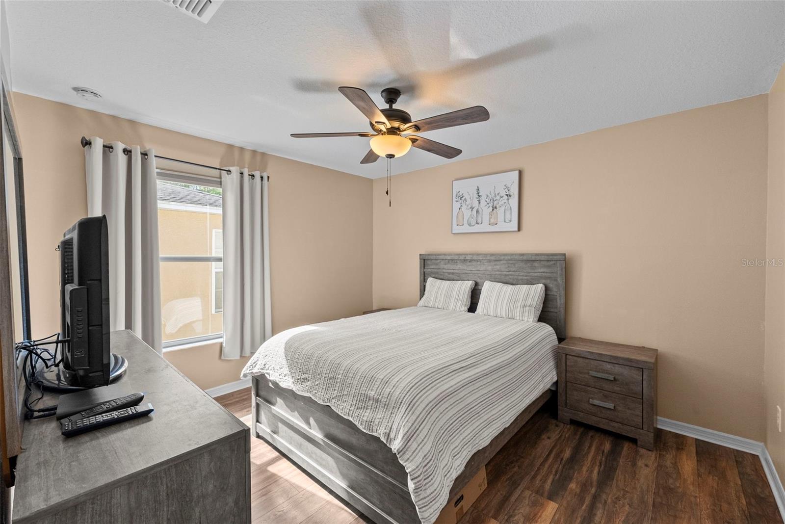 Image 26 of 49 For 18146 Bahama Bay Drive