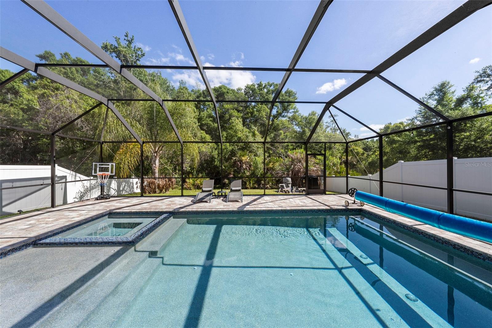 Image 31 of 49 For 18146 Bahama Bay Drive