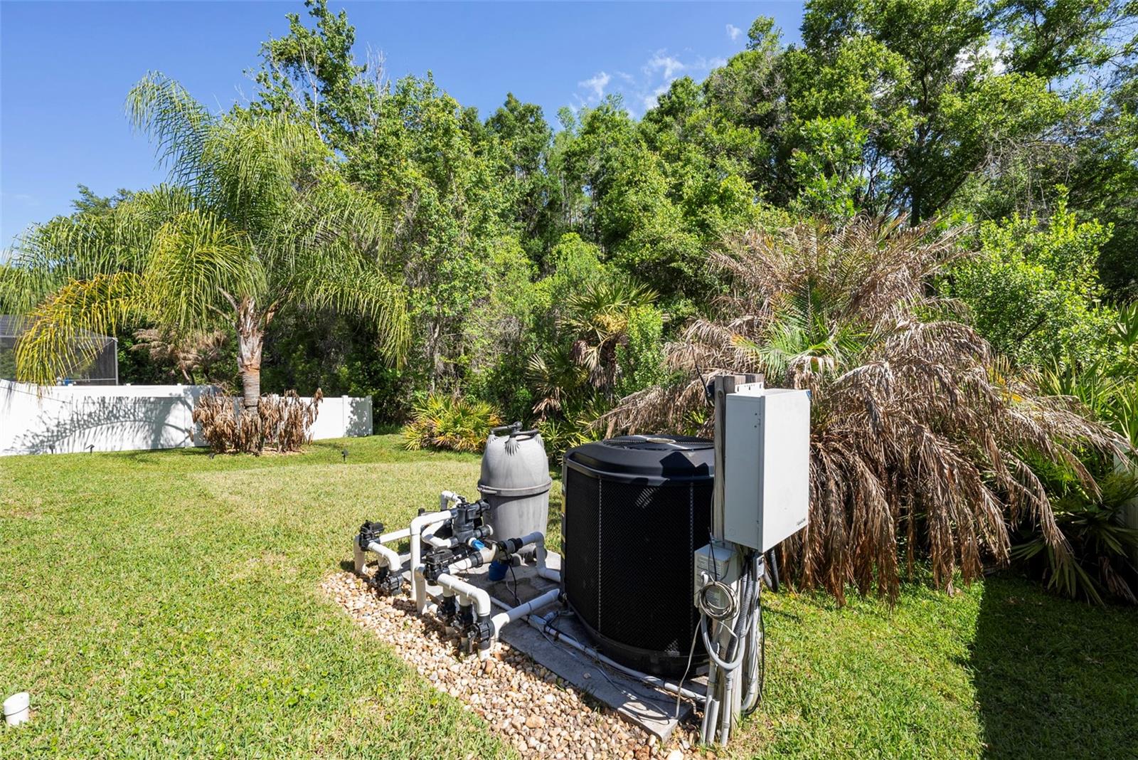 Image 35 of 49 For 18146 Bahama Bay Drive