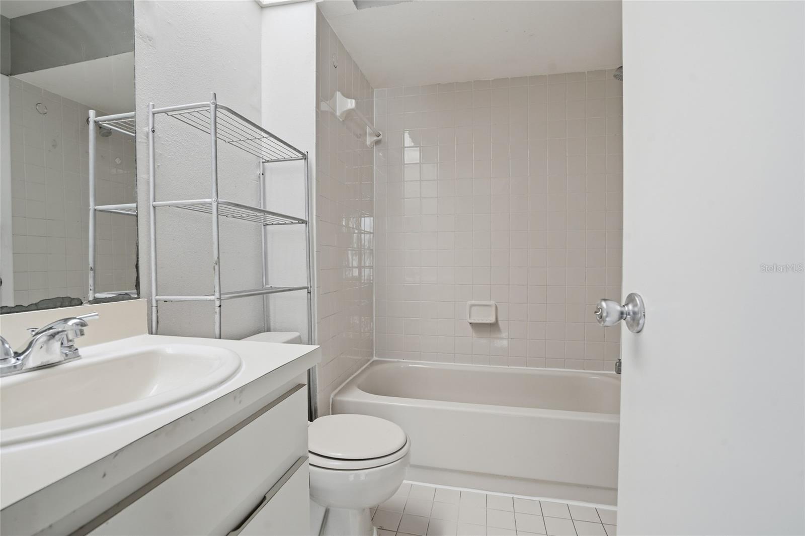 Image 15 of 25 For 6258 Oak Cluster Cir