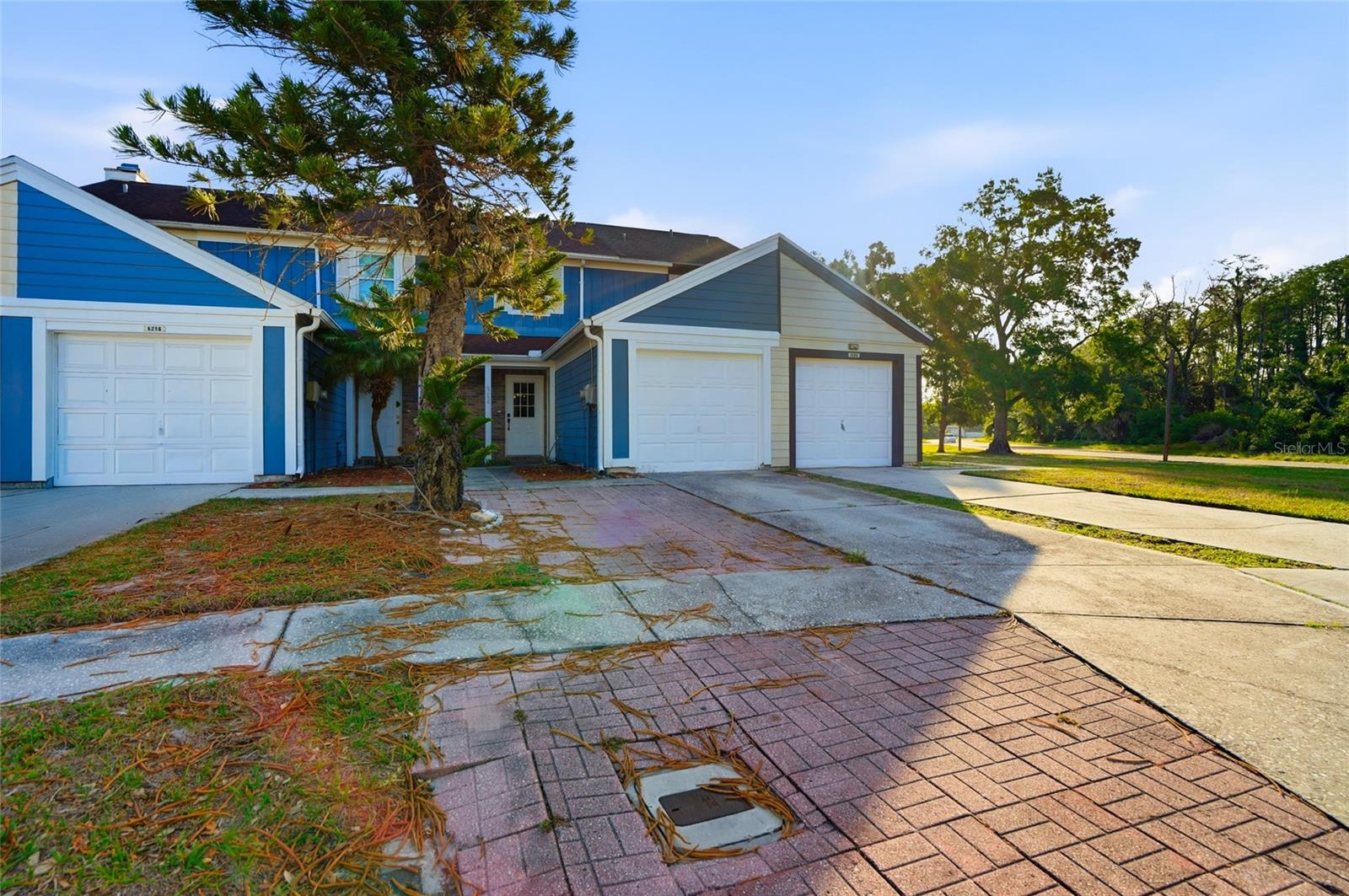 Image 3 of 25 For 6258 Oak Cluster Cir