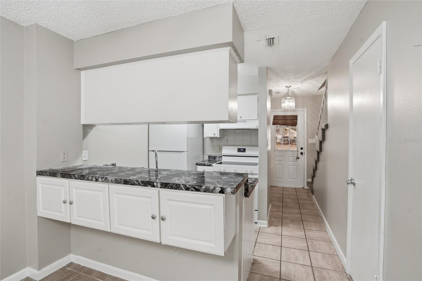 Image 7 of 25 For 6258 Oak Cluster Cir