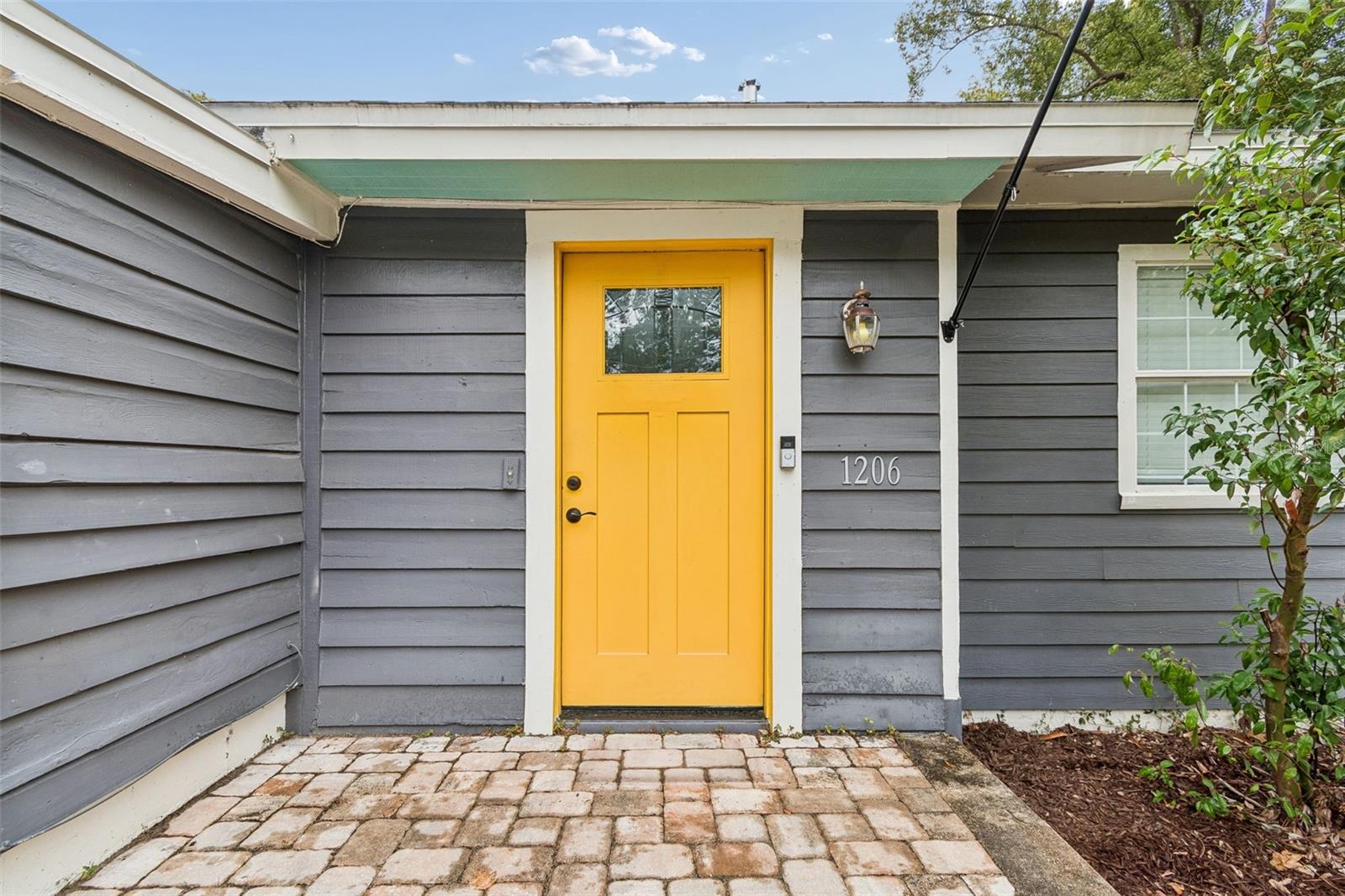 Image 3 of 34 For 1206 Crenshaw Street