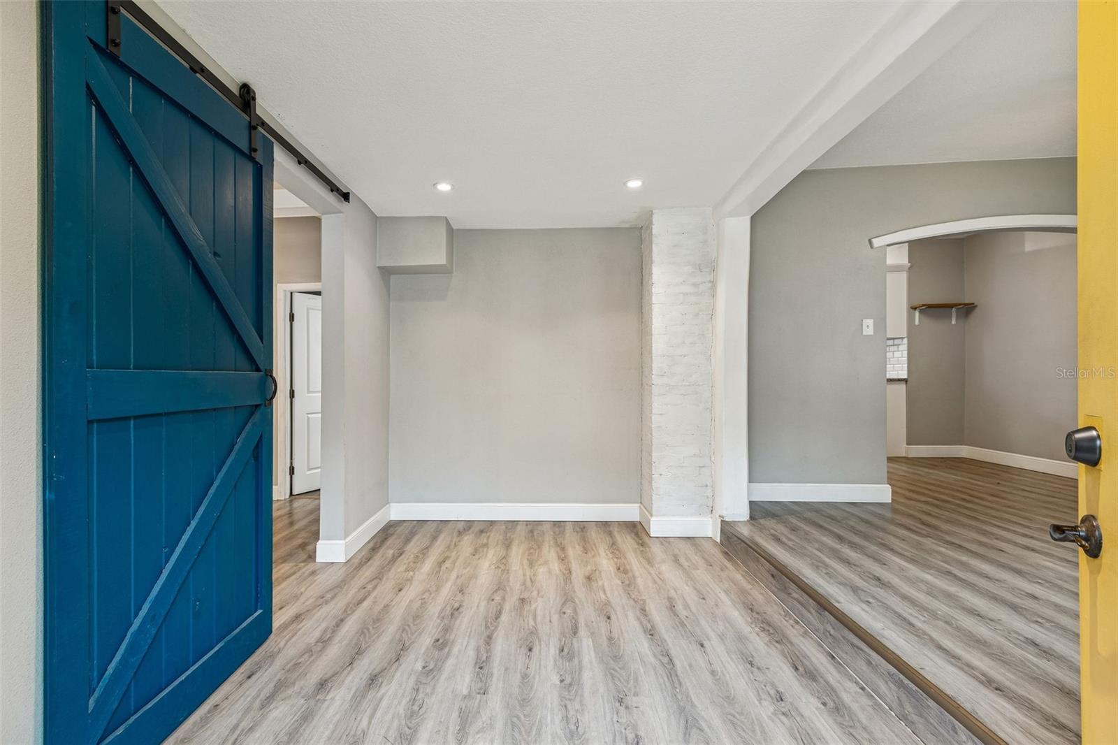 Image 4 of 34 For 1206 Crenshaw Street