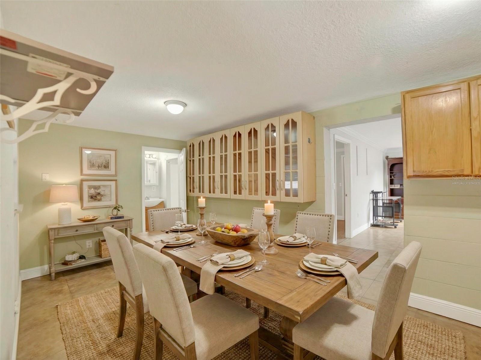 Listing photo id 19 for 10119 Ashley Street