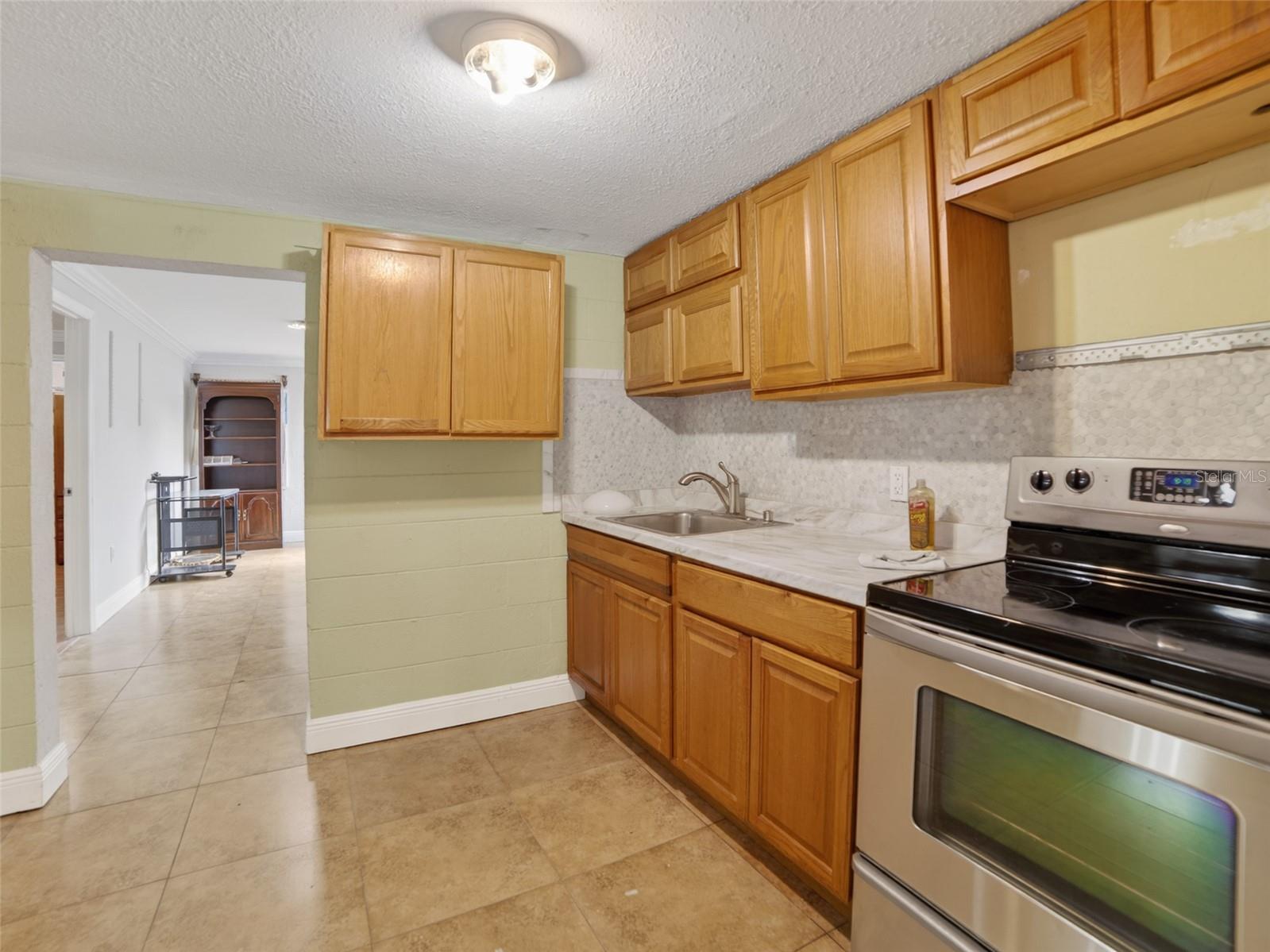 Listing photo id 20 for 10119 Ashley Street