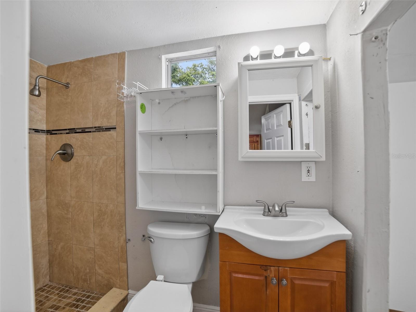 Listing photo id 25 for 10119 Ashley Street