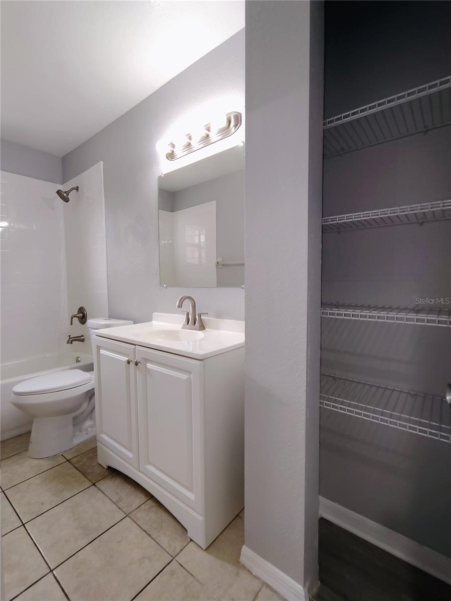 Image 15 of 19 For 9435 Lynn Lane B