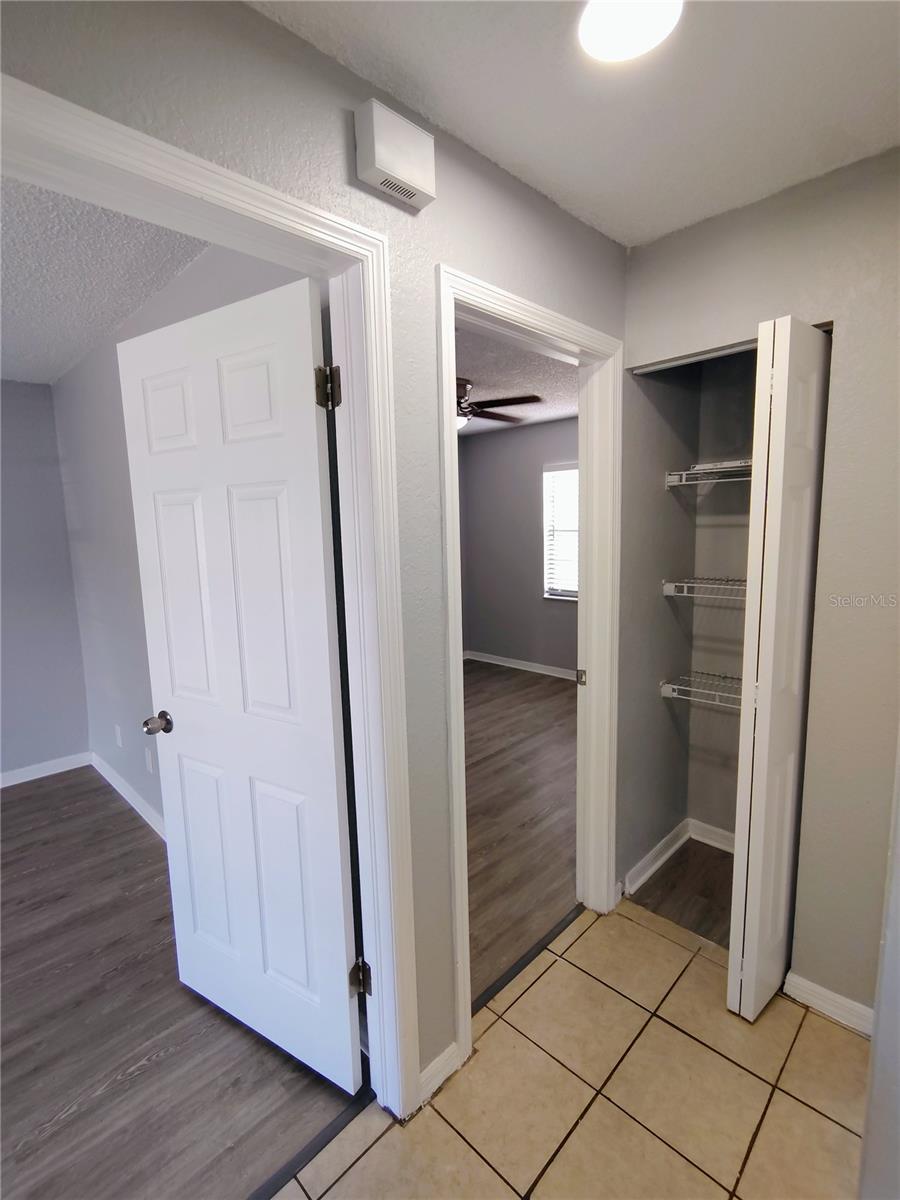 Image 7 of 19 For 9435 Lynn Lane B