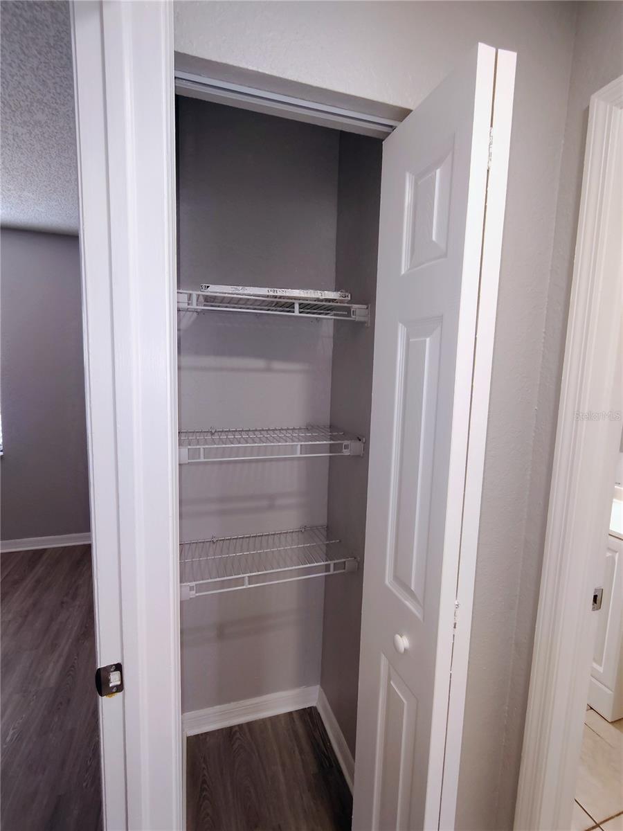 Image 8 of 19 For 9435 Lynn Lane B