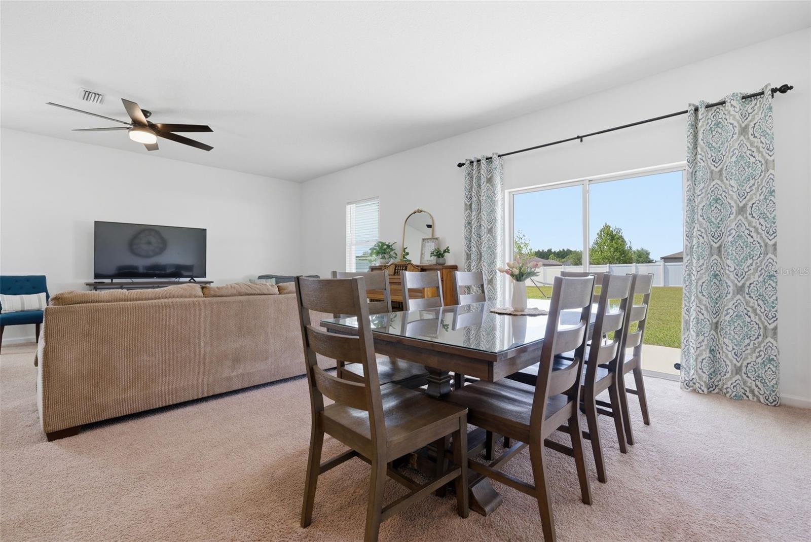 Image 13 of 39 For 814 Highgate Oaks Place