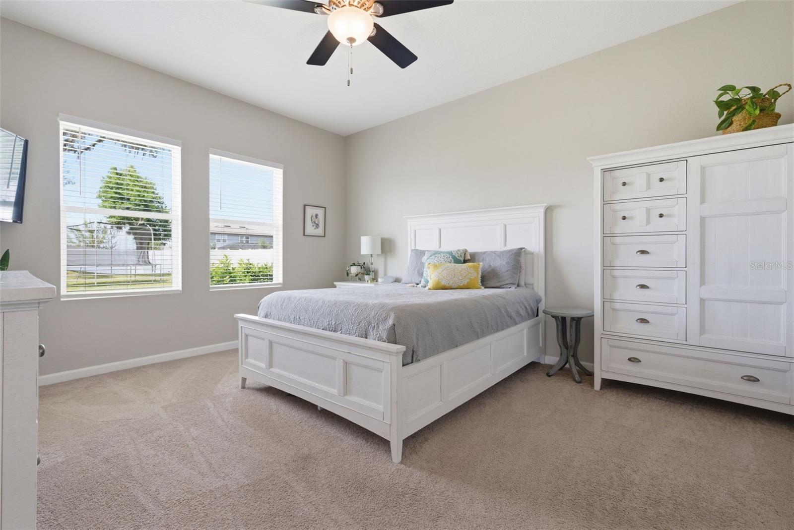 Image 14 of 39 For 814 Highgate Oaks Place