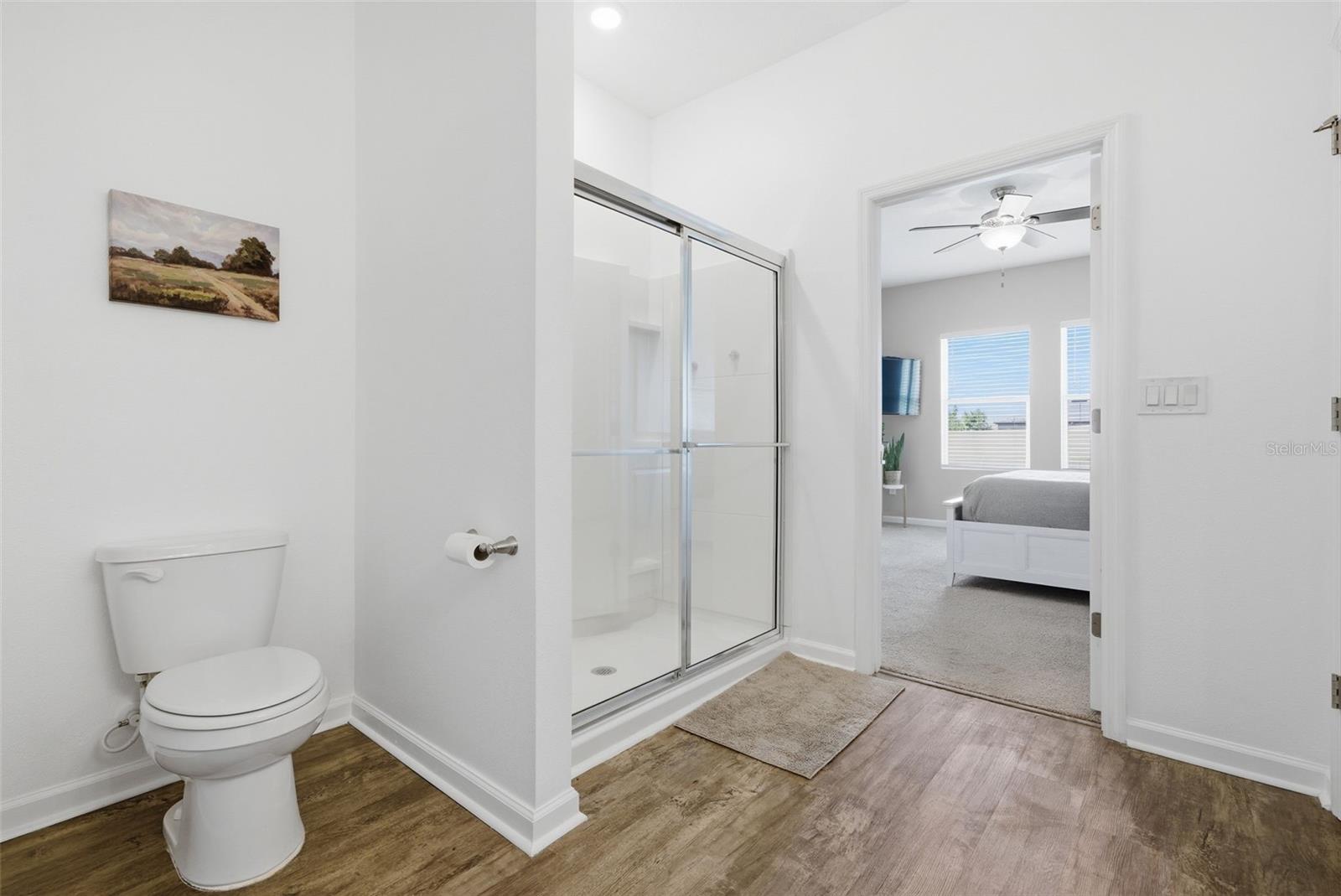 Image 17 of 39 For 814 Highgate Oaks Place