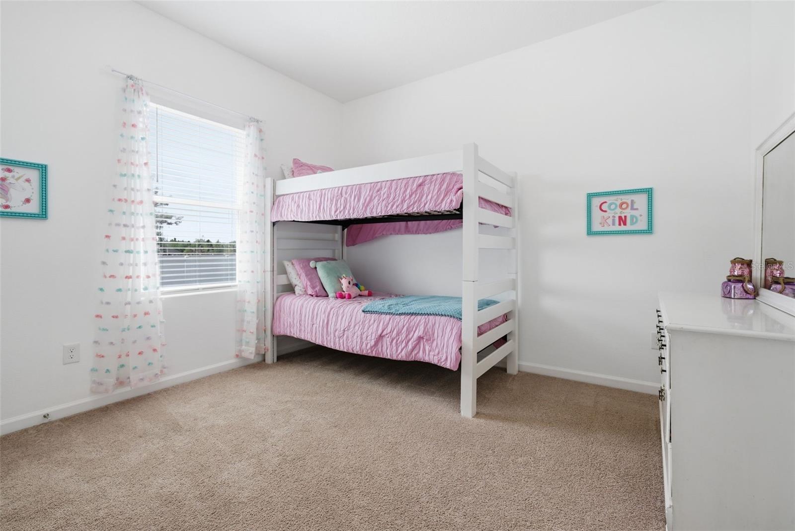 Image 21 of 39 For 814 Highgate Oaks Place