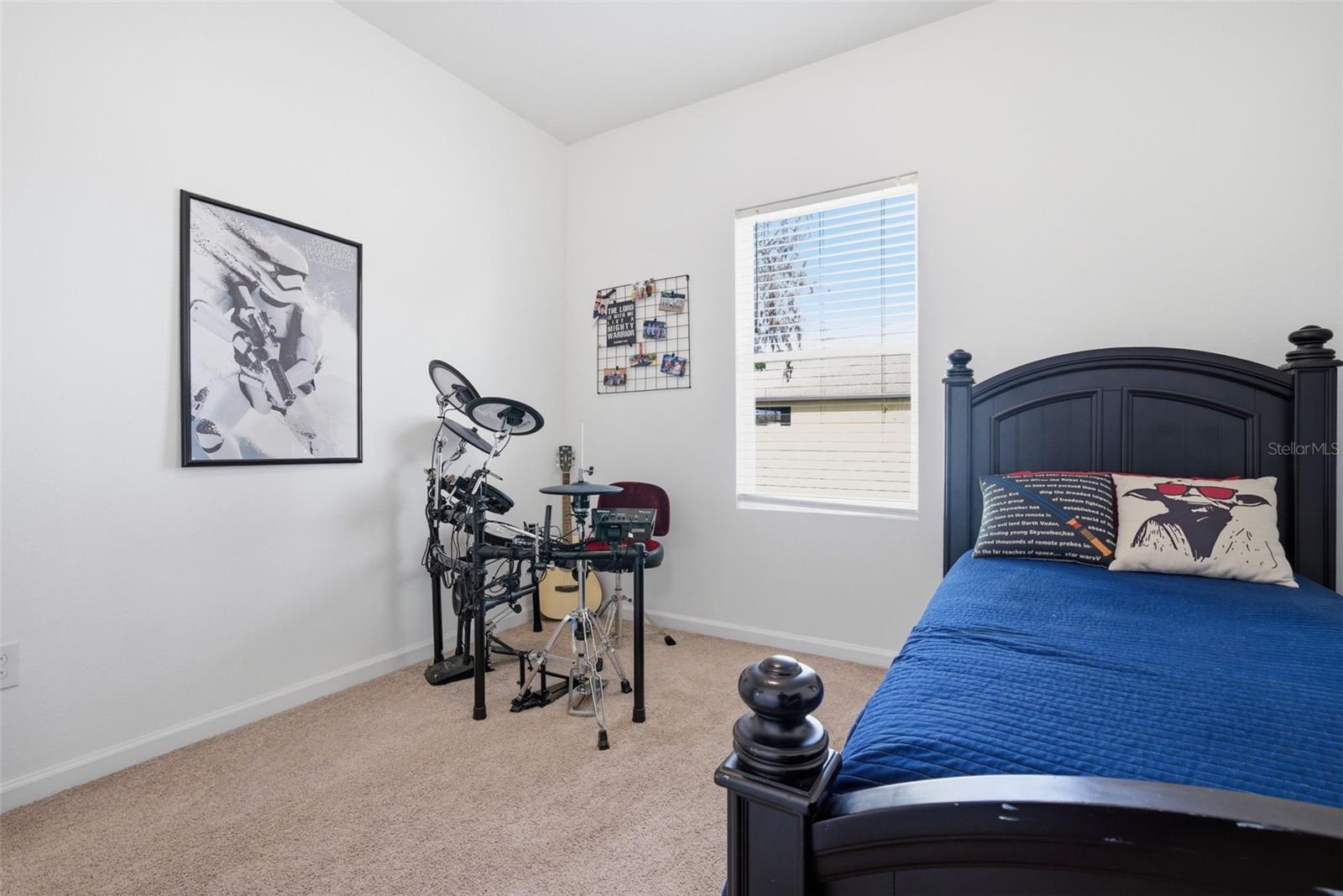 Image 24 of 39 For 814 Highgate Oaks Place