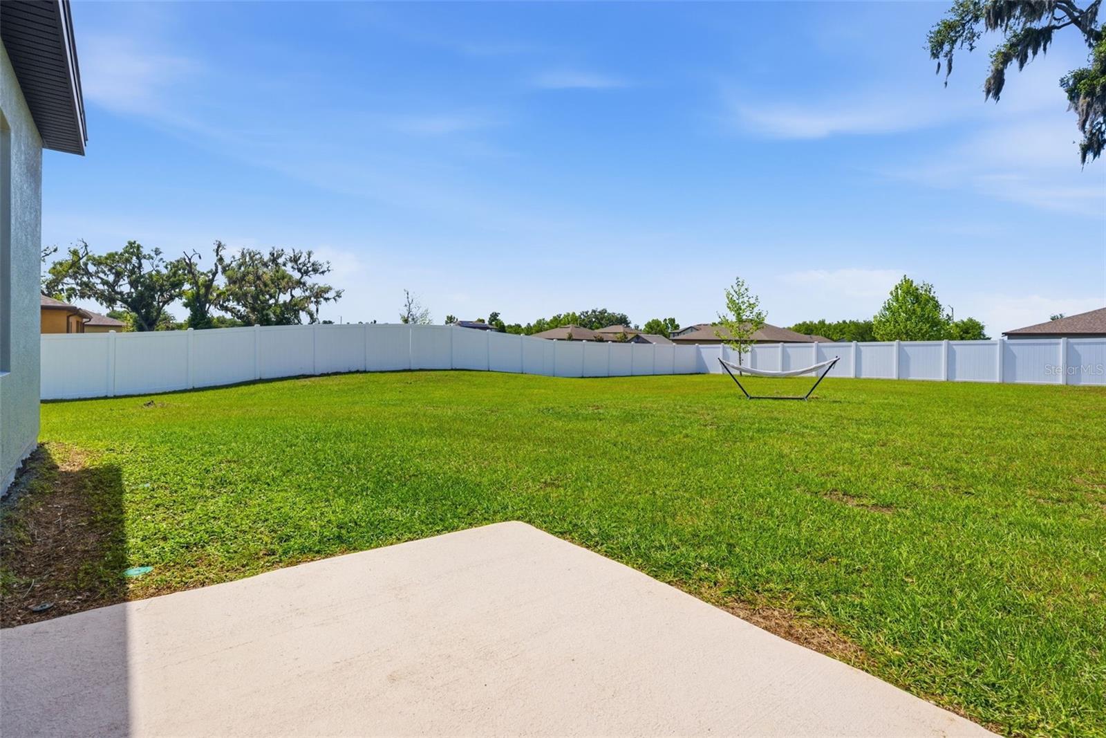 Image 28 of 39 For 814 Highgate Oaks Place