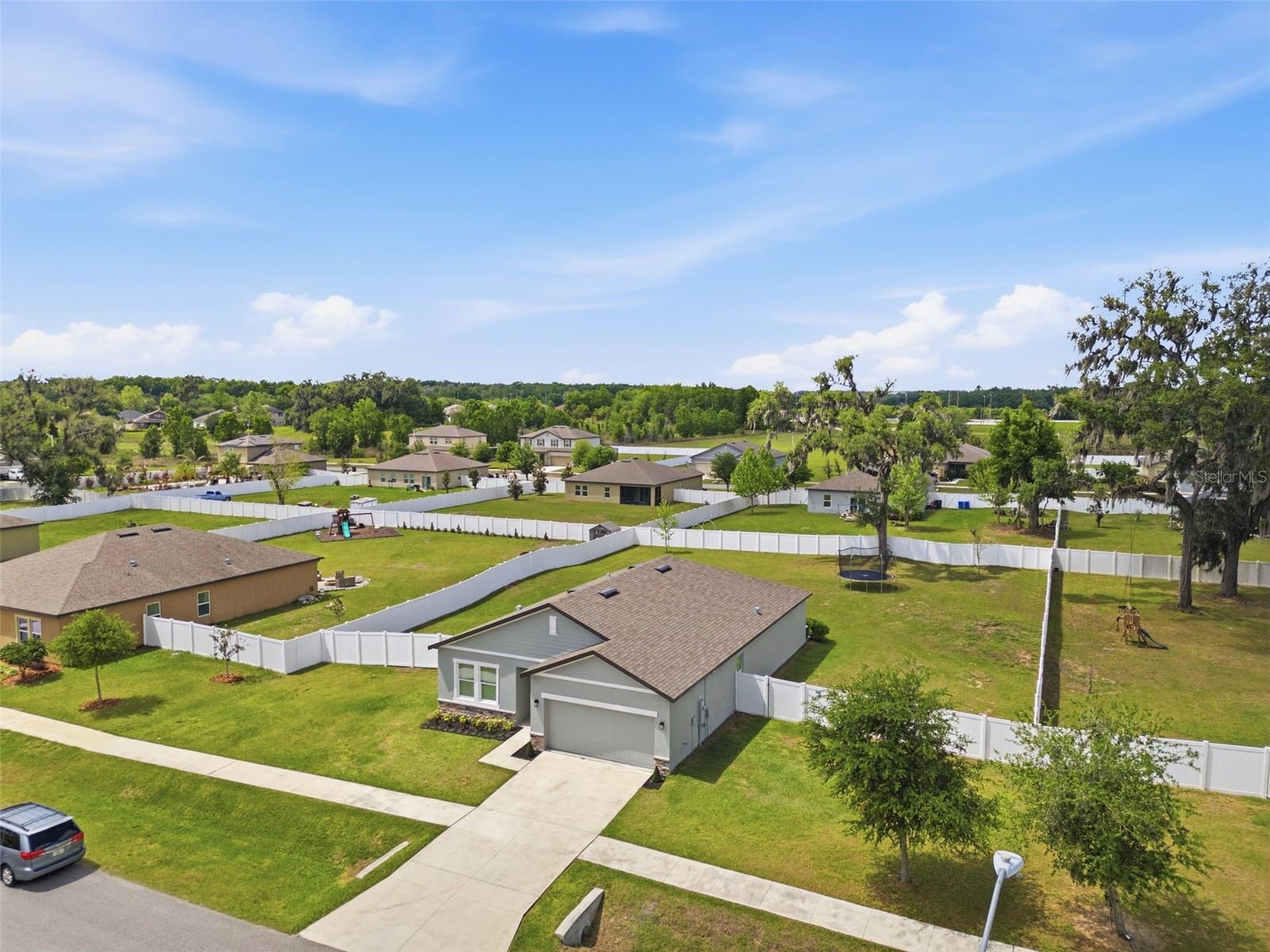 Image 34 of 39 For 814 Highgate Oaks Place