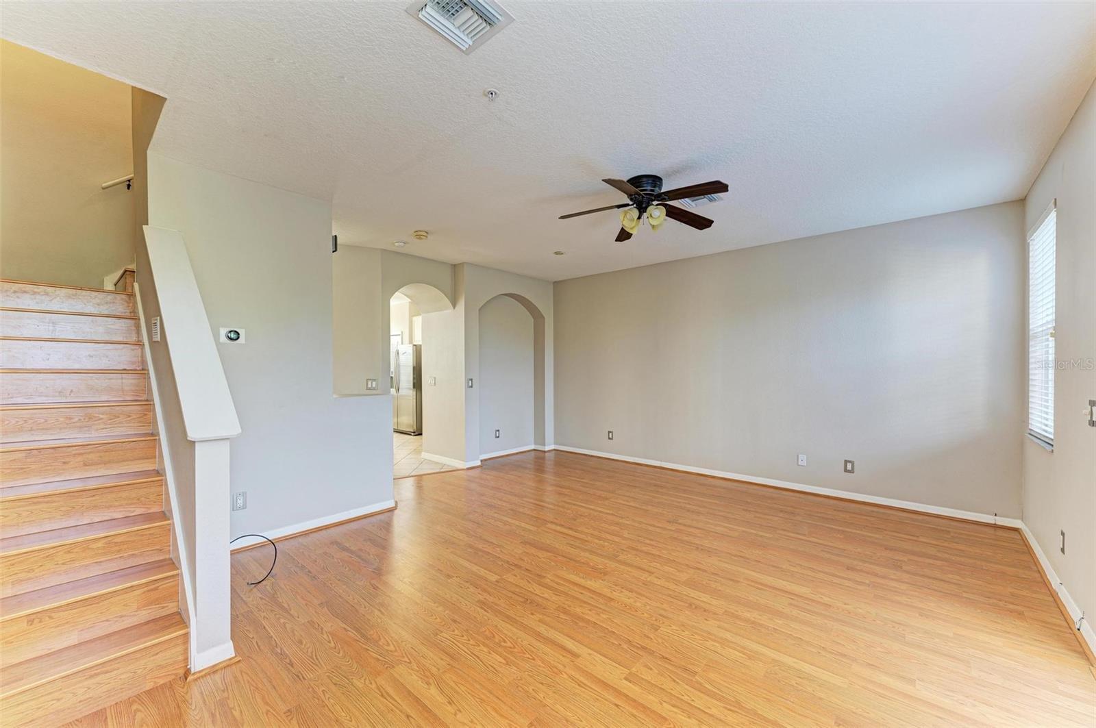 Image 14 of 60 For 3047 Pointeview Drive