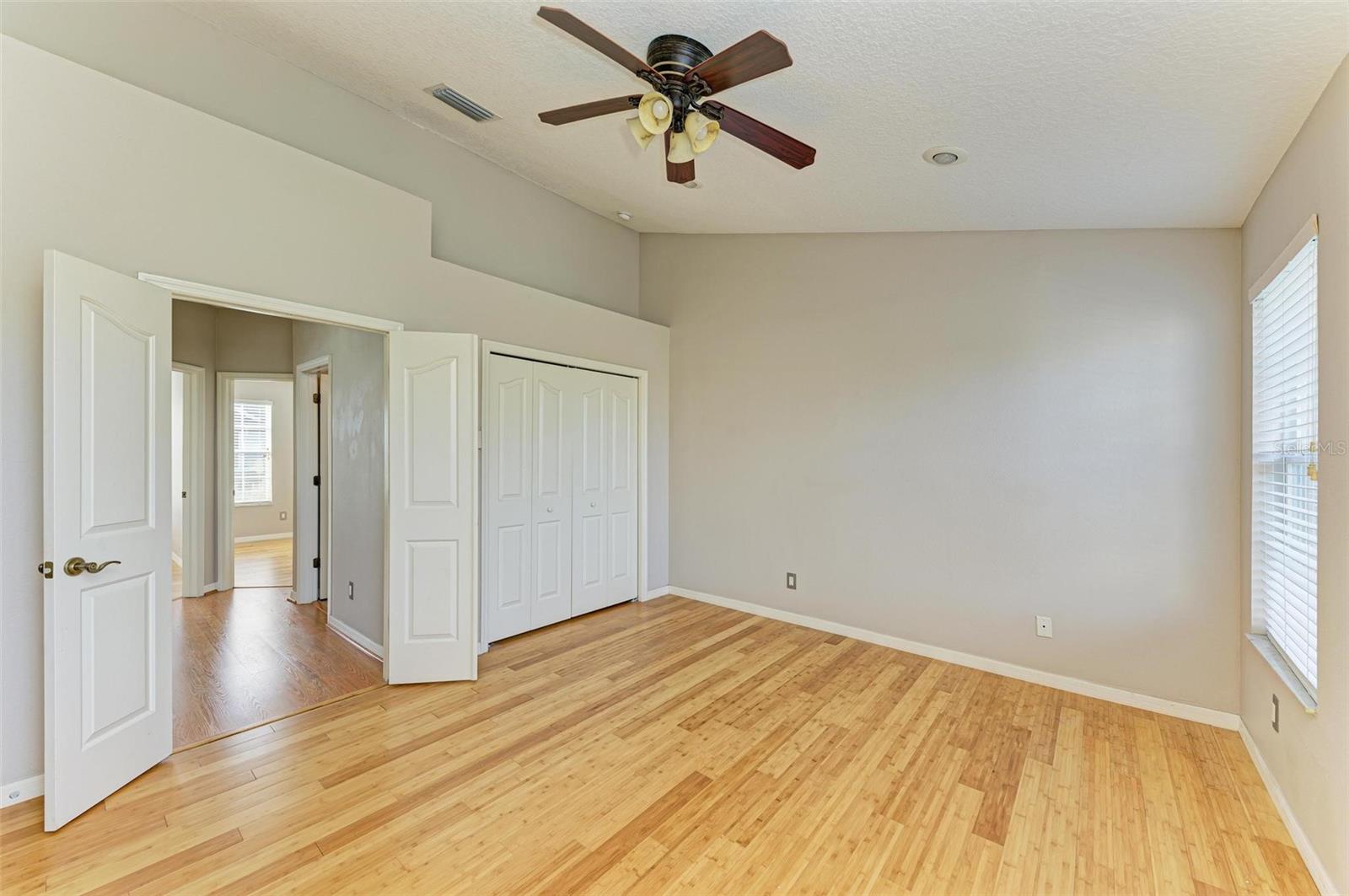 Image 22 of 60 For 3047 Pointeview Drive