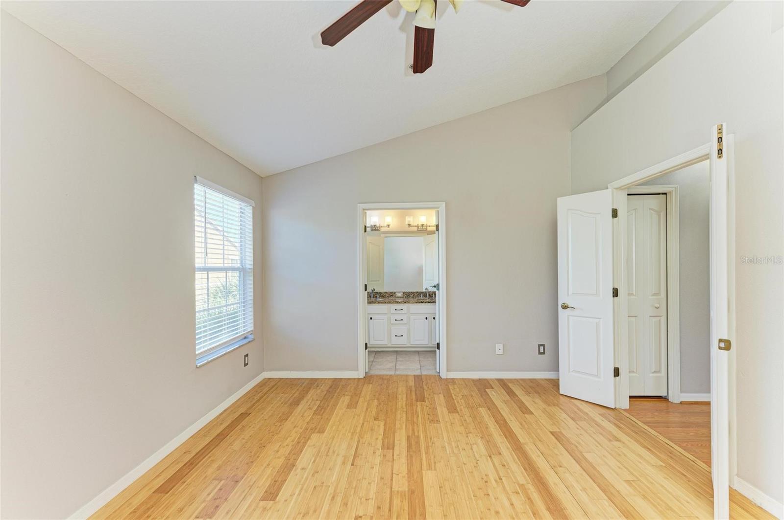 Image 23 of 60 For 3047 Pointeview Drive