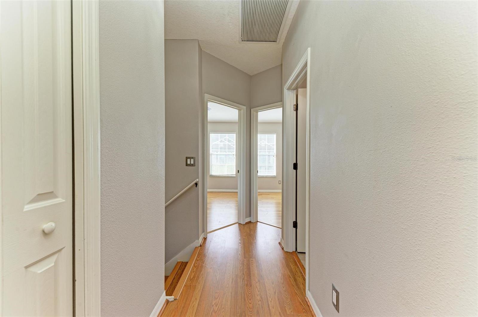 Image 26 of 60 For 3047 Pointeview Drive