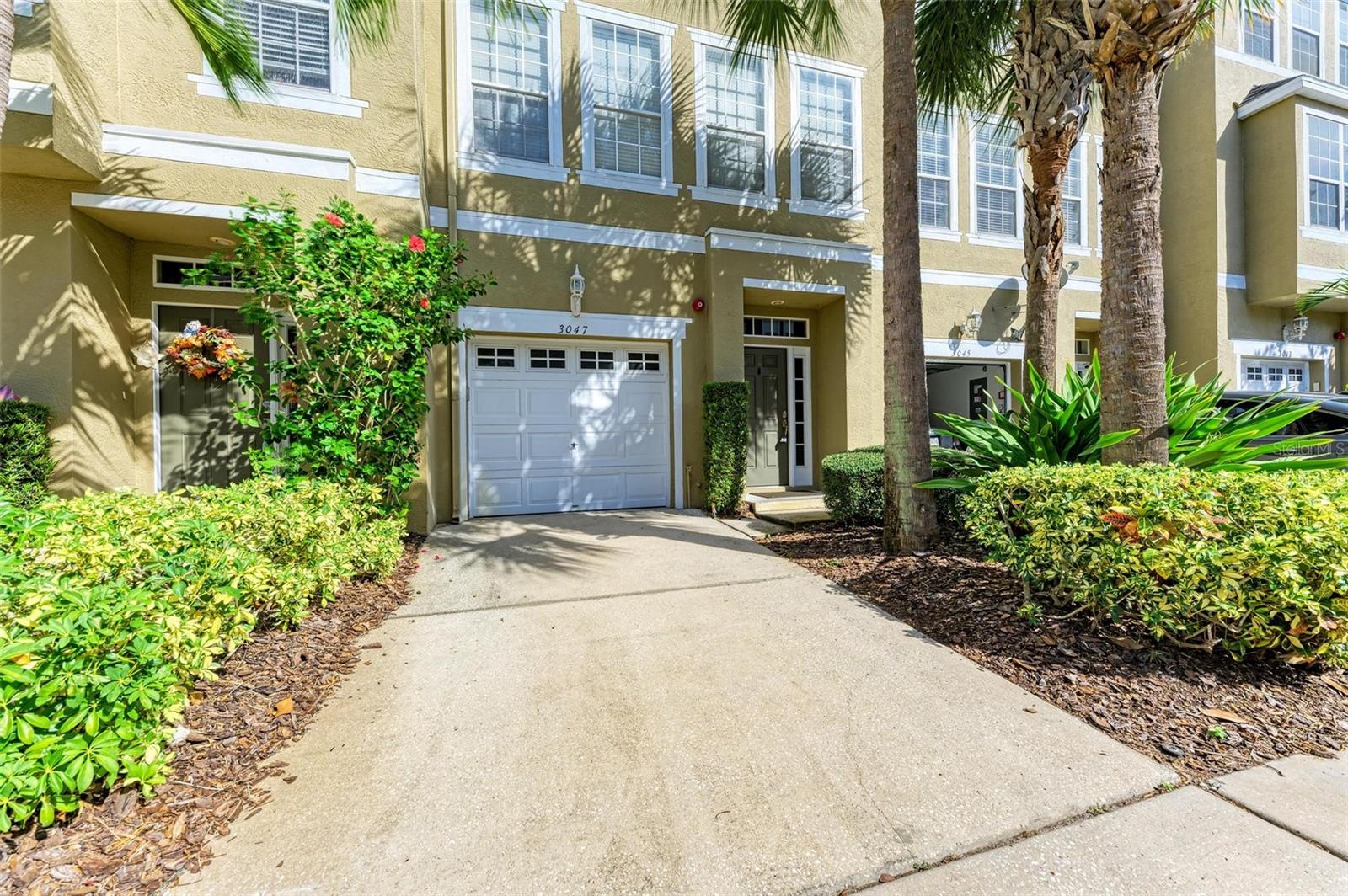 Image 3 of 60 For 3047 Pointeview Drive